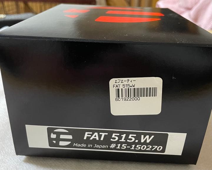 ギター FAT 515.W