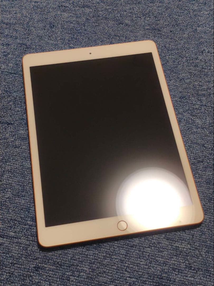 Apple iPad ゴールド 本体 充電器付き