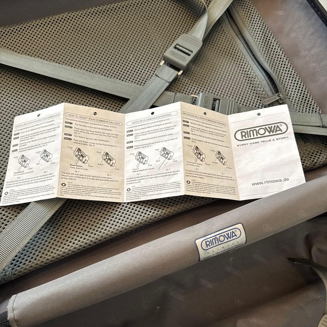 RIMOWA リモワ　キャリーケース　2輪　35L ブラック　機内持ち込み