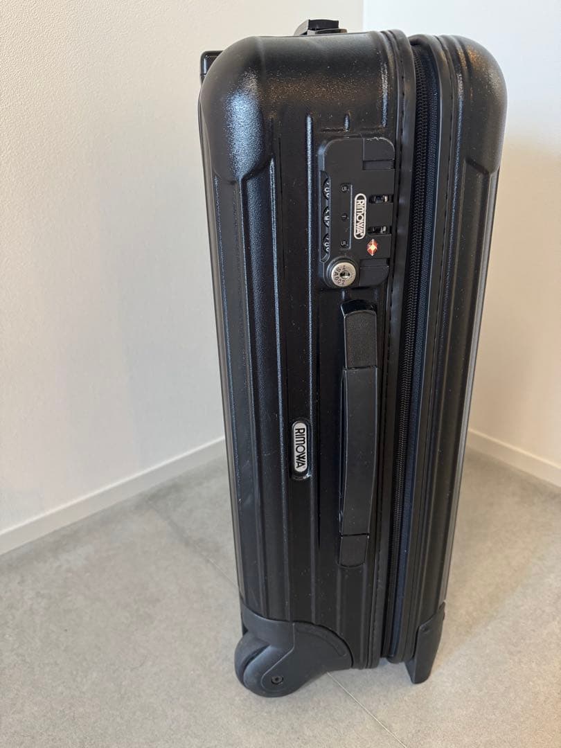 RIMOWA リモワ　キャリーケース　2輪　35L ブラック　機内持ち込み