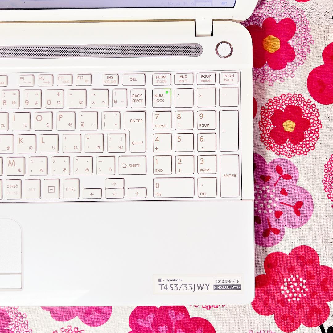 110【データ保存大容量1000GB❣️】メモリ8GB✨カメラ✨ノートパソコン✨白