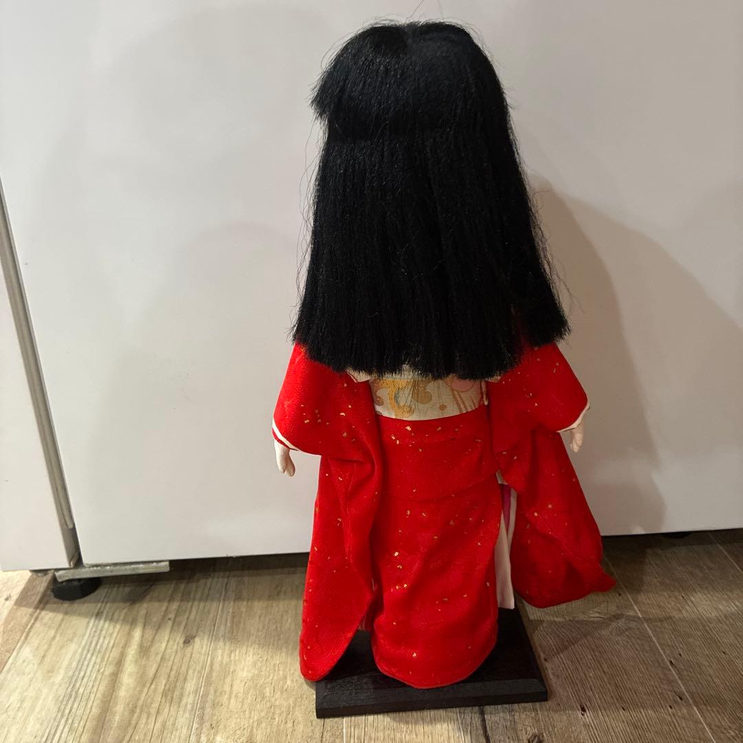 日本人形セット 赤い着物と黒い羽織
