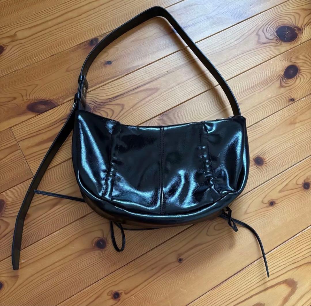 Matin Kim マーティンキム ブラックレザーバッグ バッグ