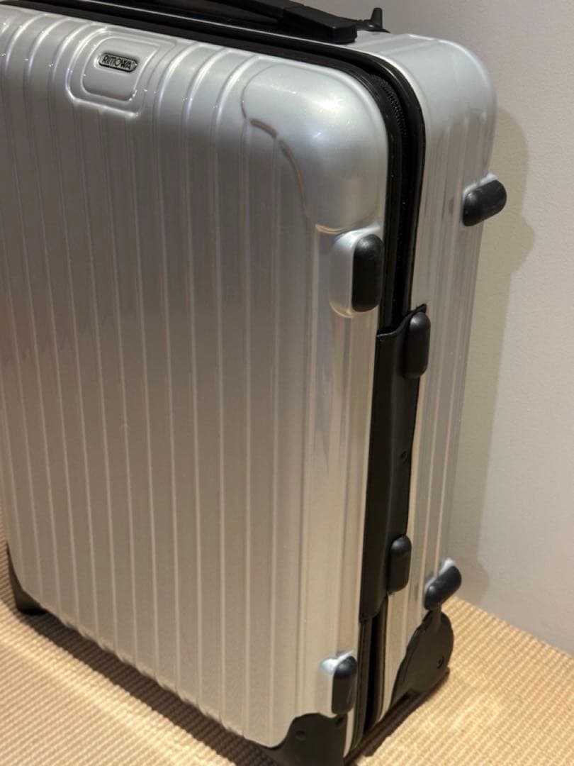 【良品】RIMOWAリモワ サルサ 32L 機内持ち込み可 2輪 ポリカ
