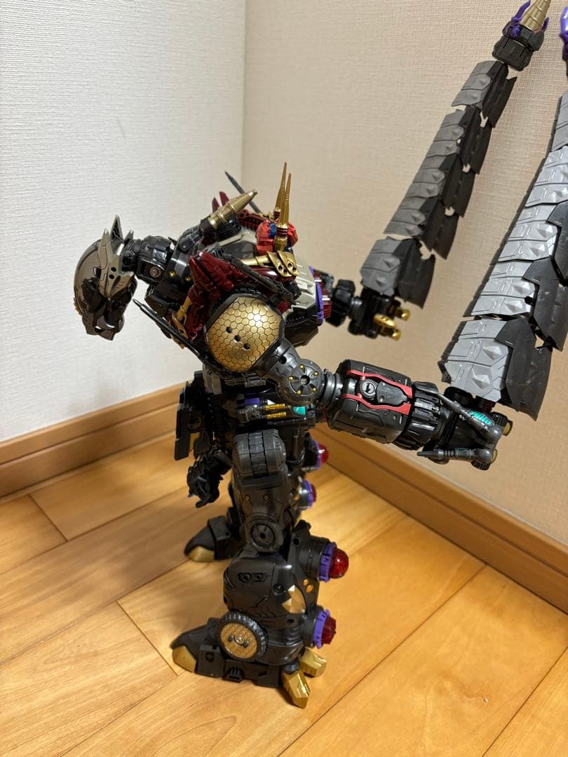 ダイアクロン　ワルダロス　エヴォルギガンター