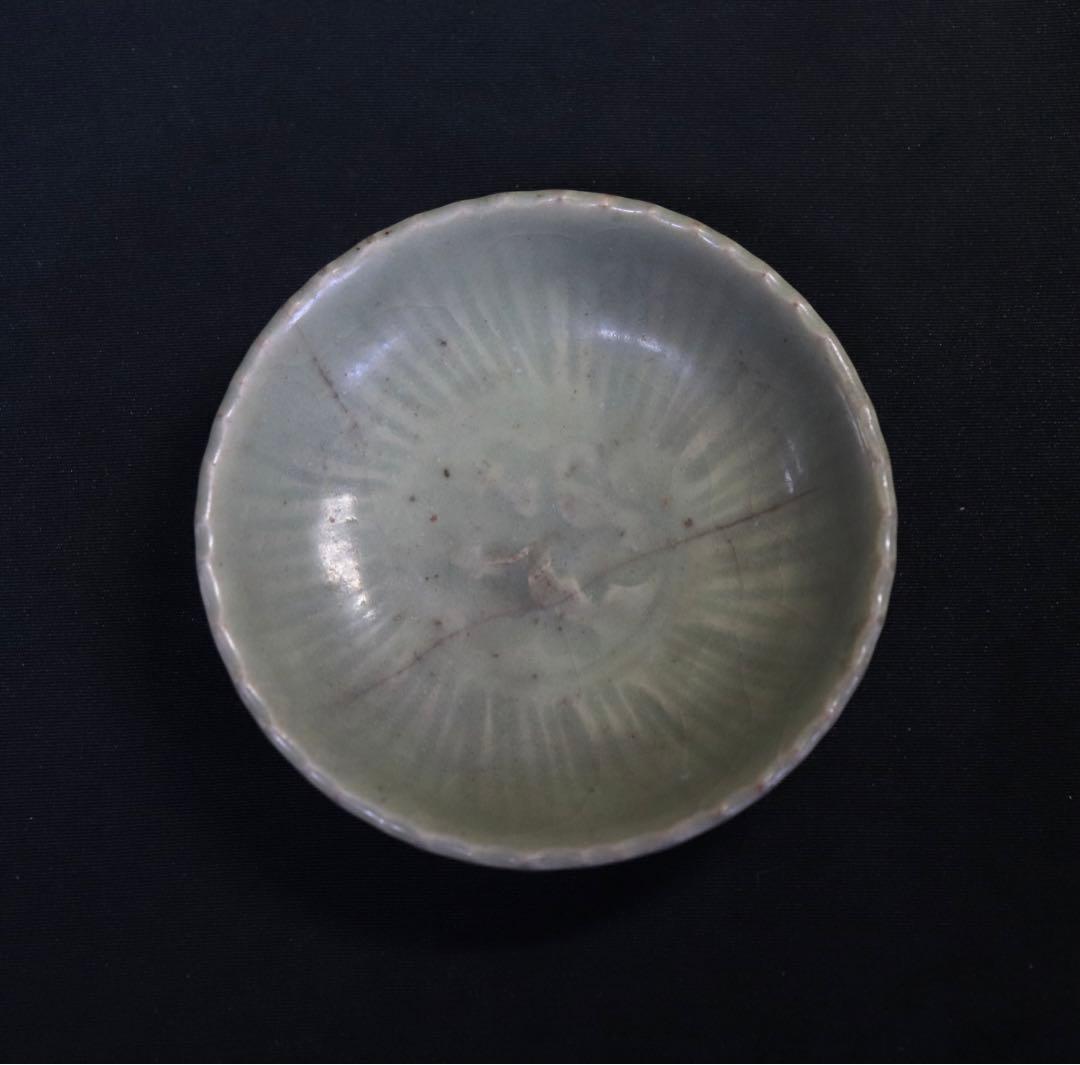 中国　明時代　龍泉窯花口小皿　青磁　アンティーク　送料込み0726