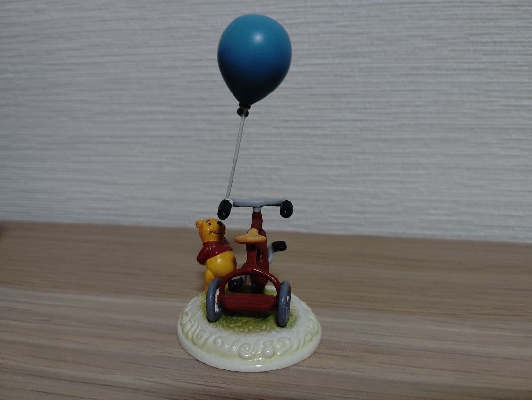くまのプーさん 自転車 フィギュア 風船付き　オルショウスキー