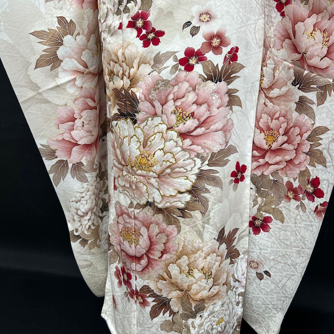 白地にピンクの可愛らしい牡丹の振袖フルセット