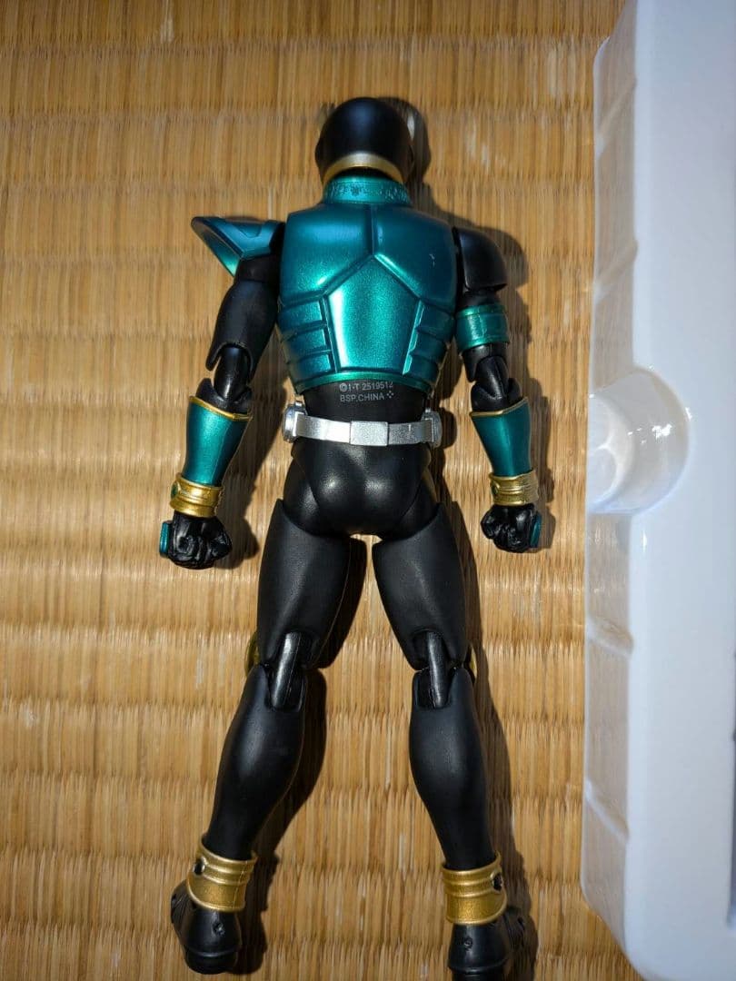 真骨彫製法　仮面ライダークウガ　タイタン　ペガサス　ドラゴン　グローイング