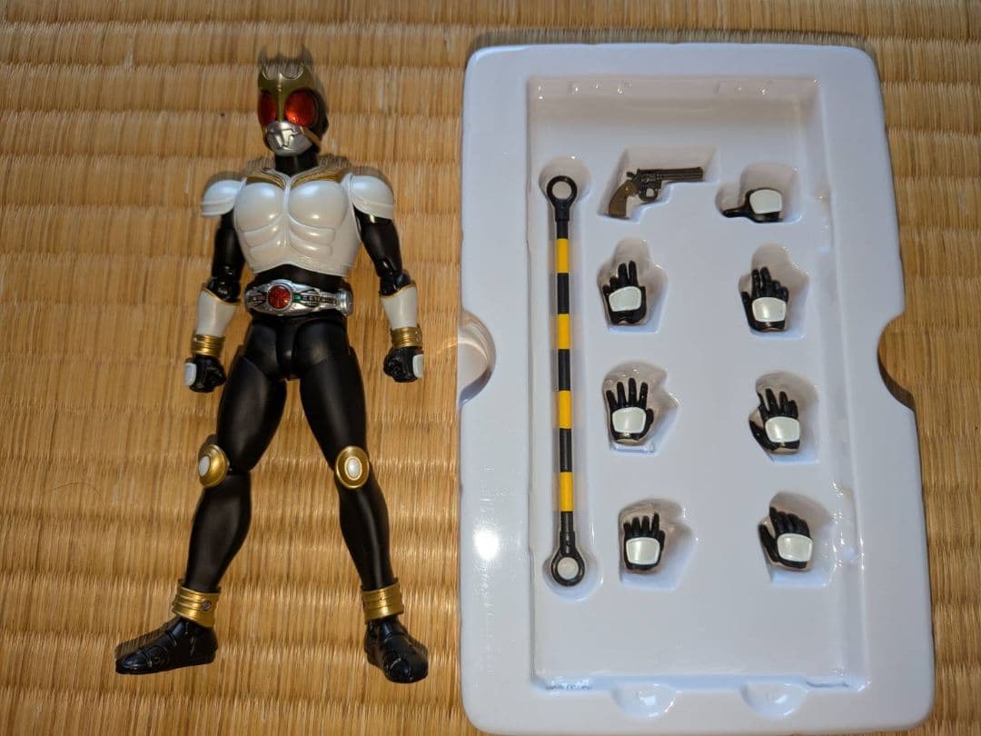 真骨彫製法　仮面ライダークウガ　タイタン　ペガサス　ドラゴン　グローイング