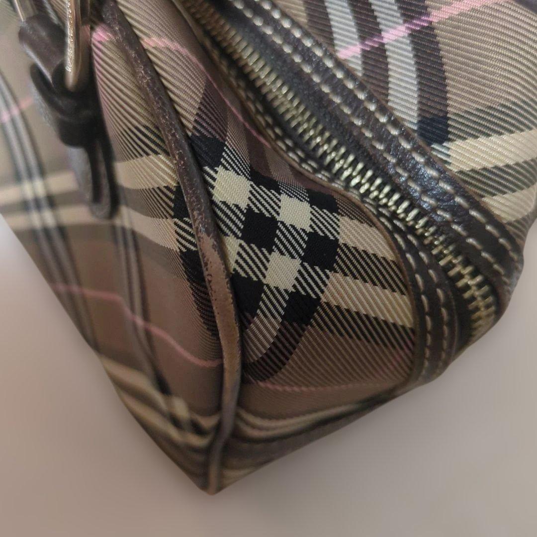 BURBERRY　チェック柄ハンドバッグ（ボストン型）