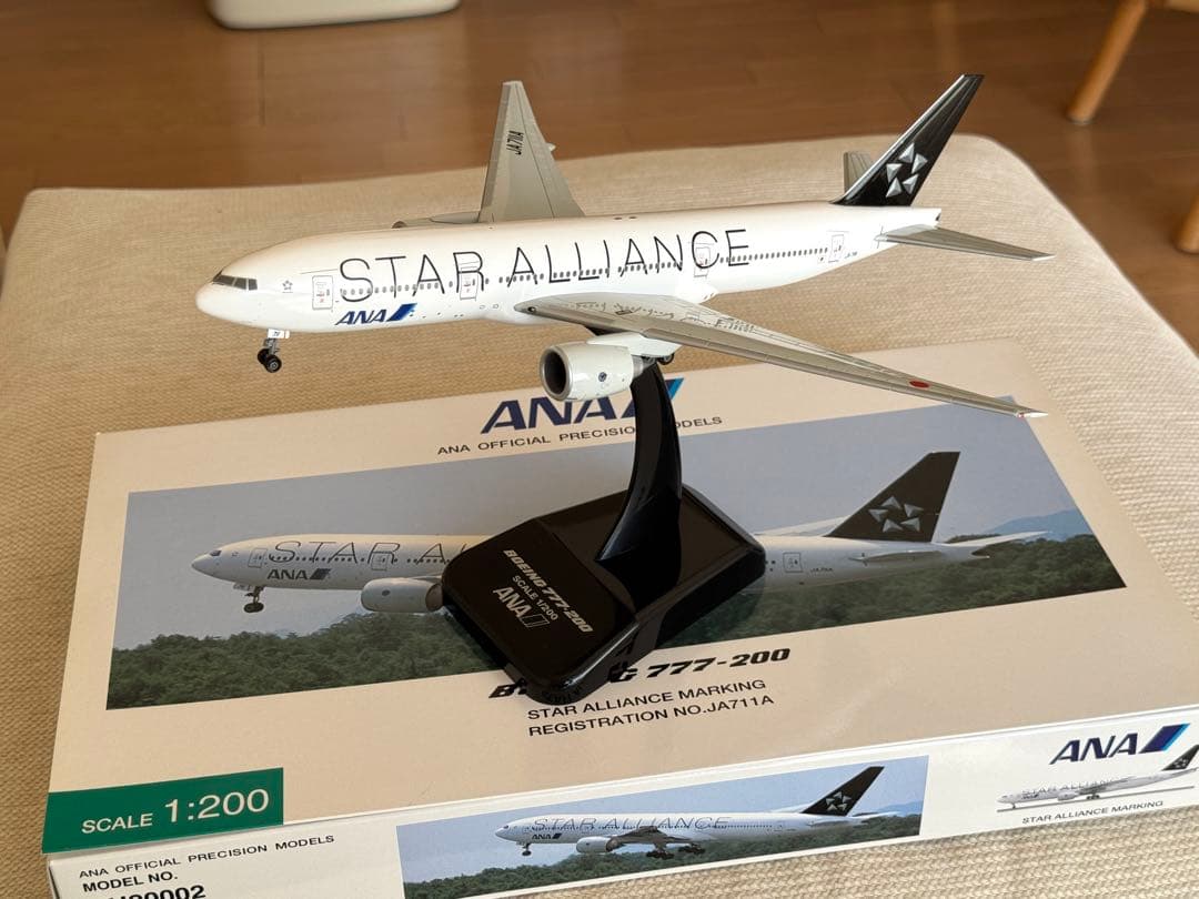 全日空商事 ANA Boeing 777-200 1/200