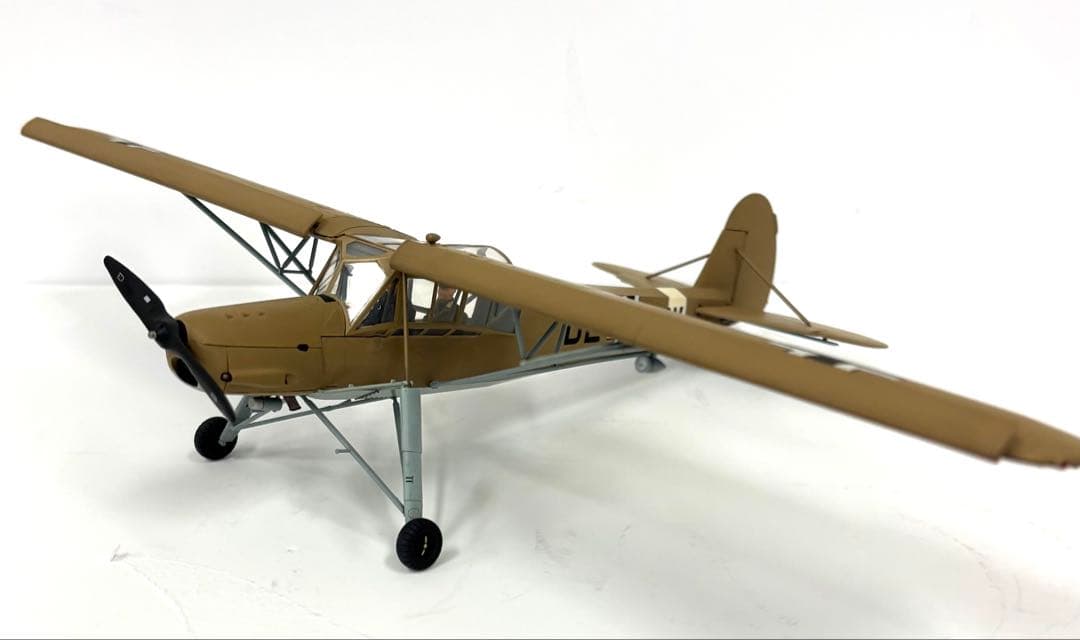1/48 フィーゼラー Fi156C シュトルヒ（完成品）