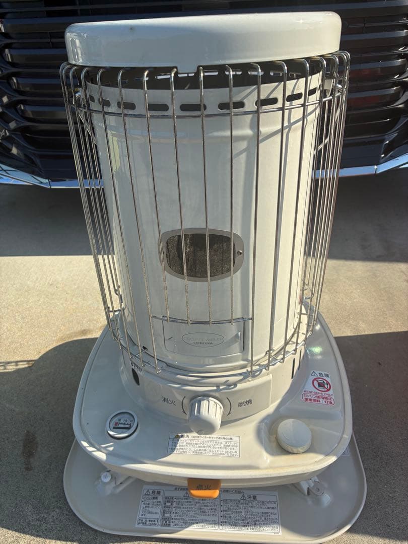 ⚠️説明読んで⚠️ホワイト石油ストーブ 手動ダイヤル式 保護柵灯油タンク付き