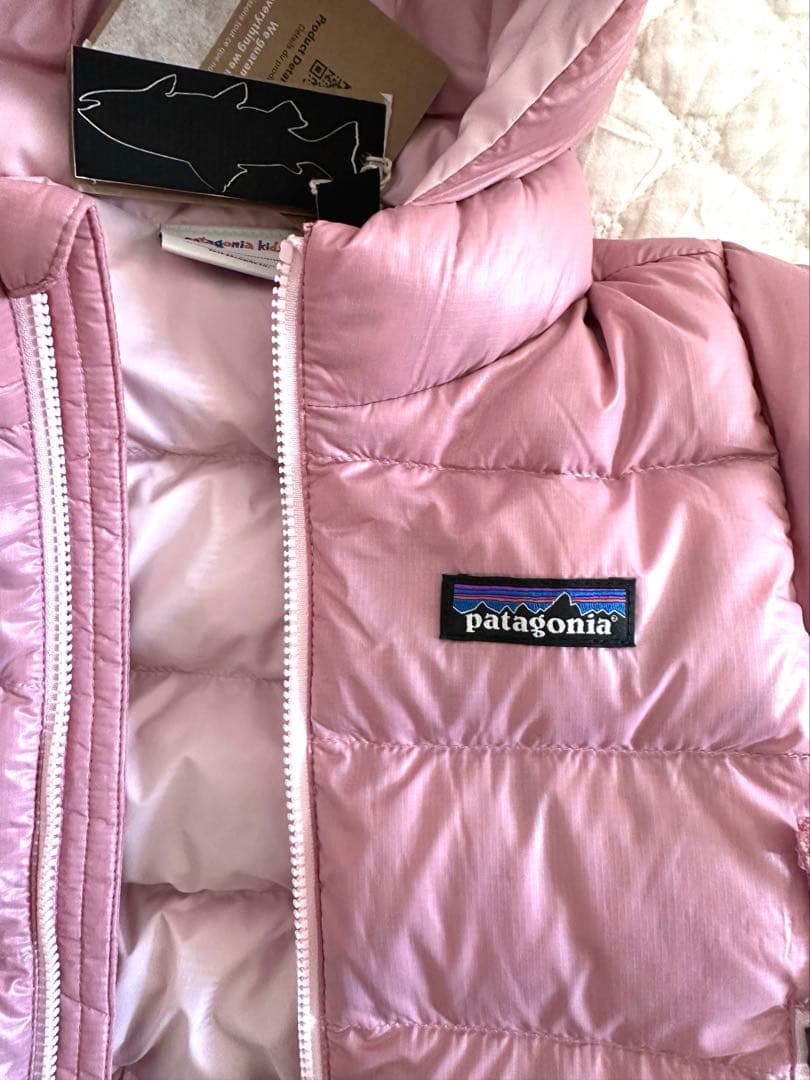 クリアランス★新品★パタゴニアキッズ　ダウンジャケット12-18m ピンク
