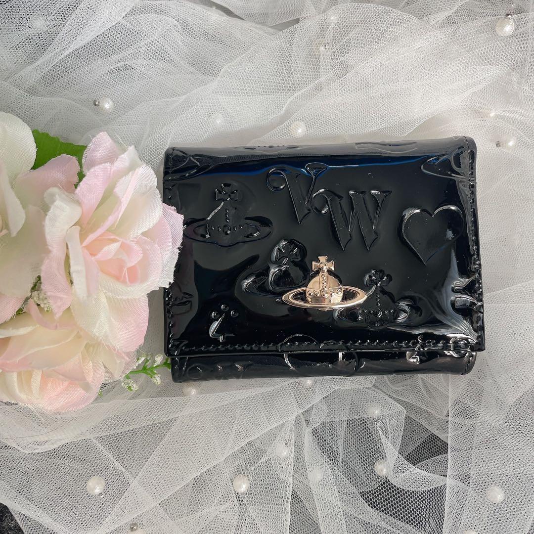 Vivienne Westwoodブラックエンボス三つ折り財布