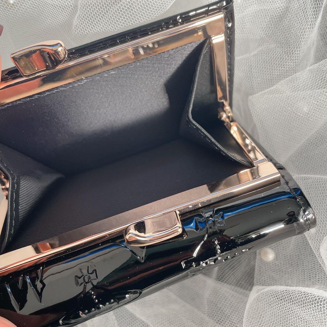 Vivienne Westwoodブラックエンボス三つ折り財布