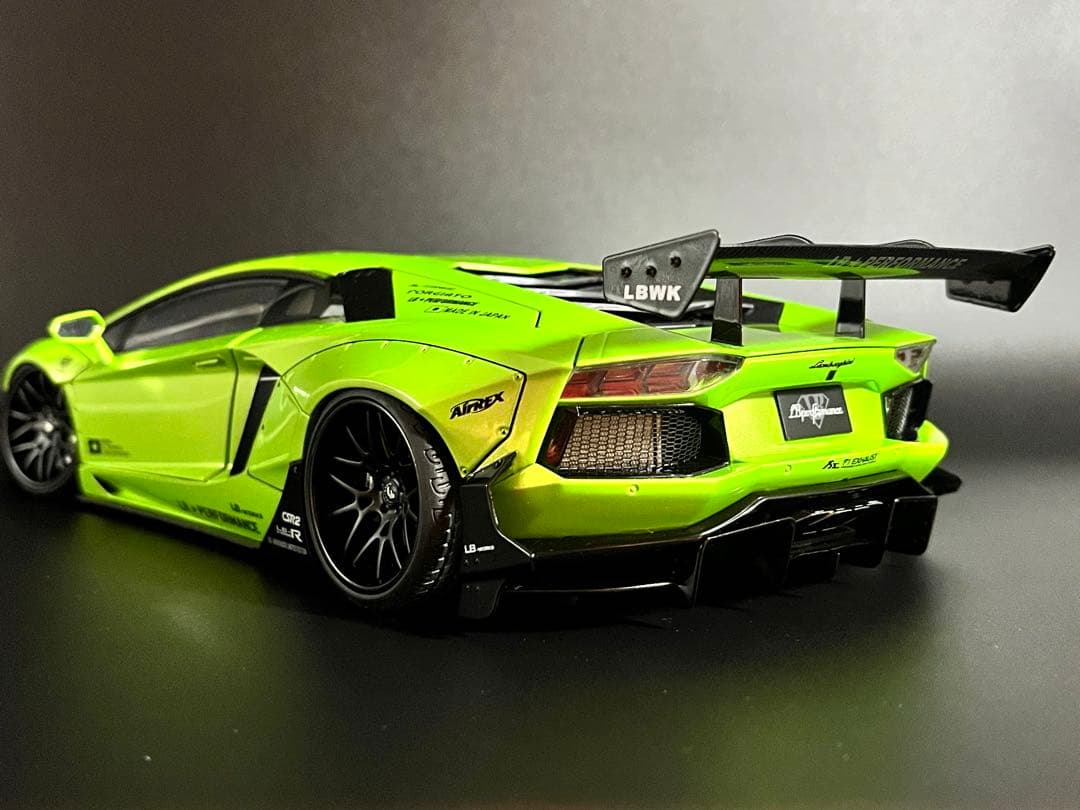 【限定】AUTOart LBWK ランボルギーニ・アヴェンタドール 1/18