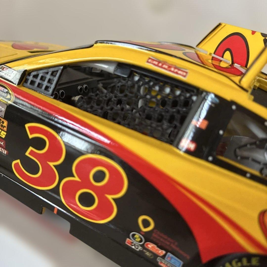 Love's Ford Racingミニカー 1/24