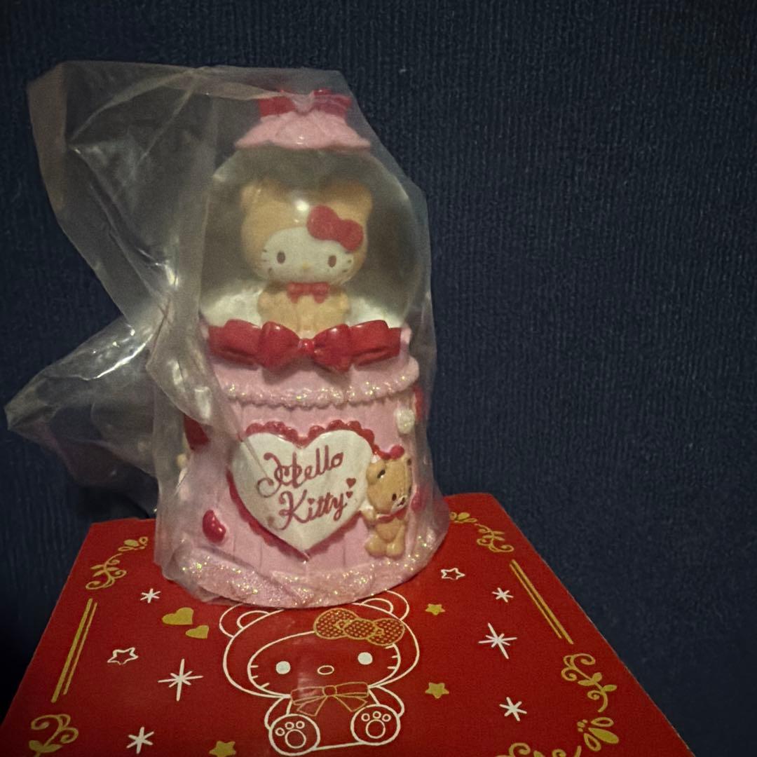 サンリオ ハローキティ タイニーチャム くま スノーグローブ 2025