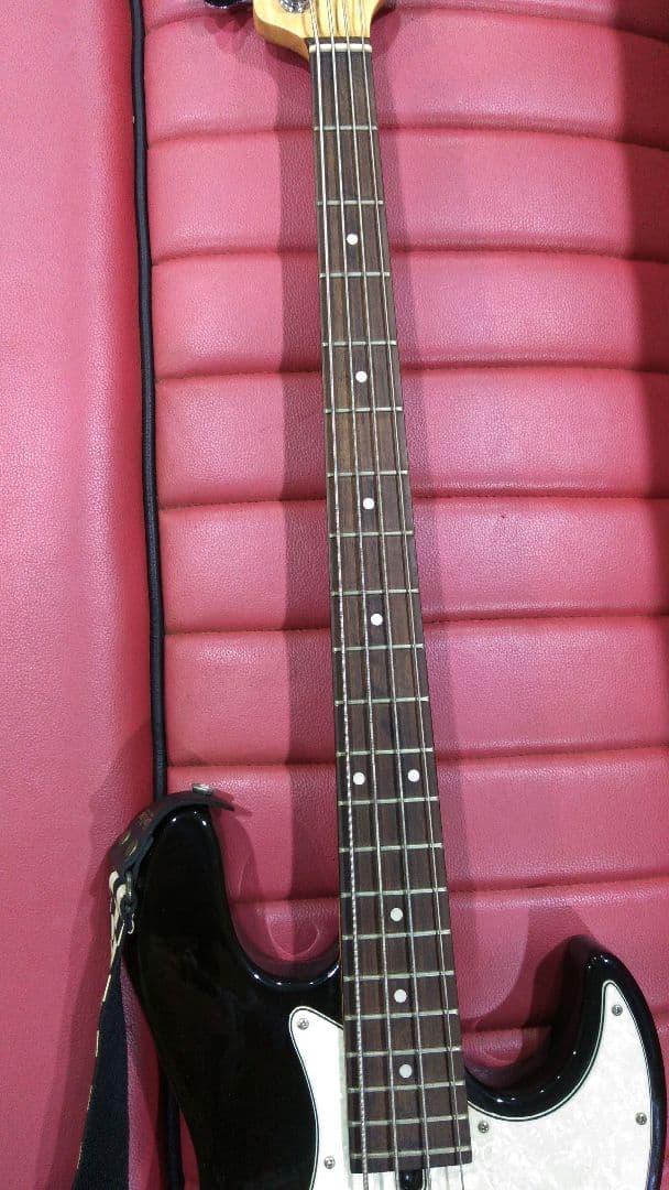 バッカス　Bacchus　ユニバースシリーズ　ベースギター　ケース・おまけ付き