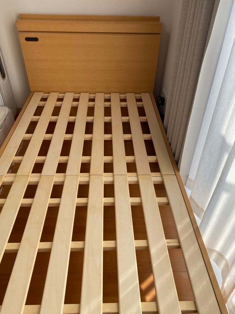 フランスベッド ベッドフレーム 間接照明・コンセント付き (シングルサイズ)