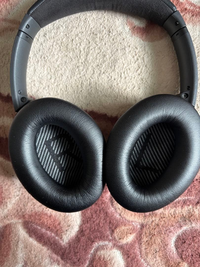 Bose ワイヤレスヘッドホン 専用ケース付き