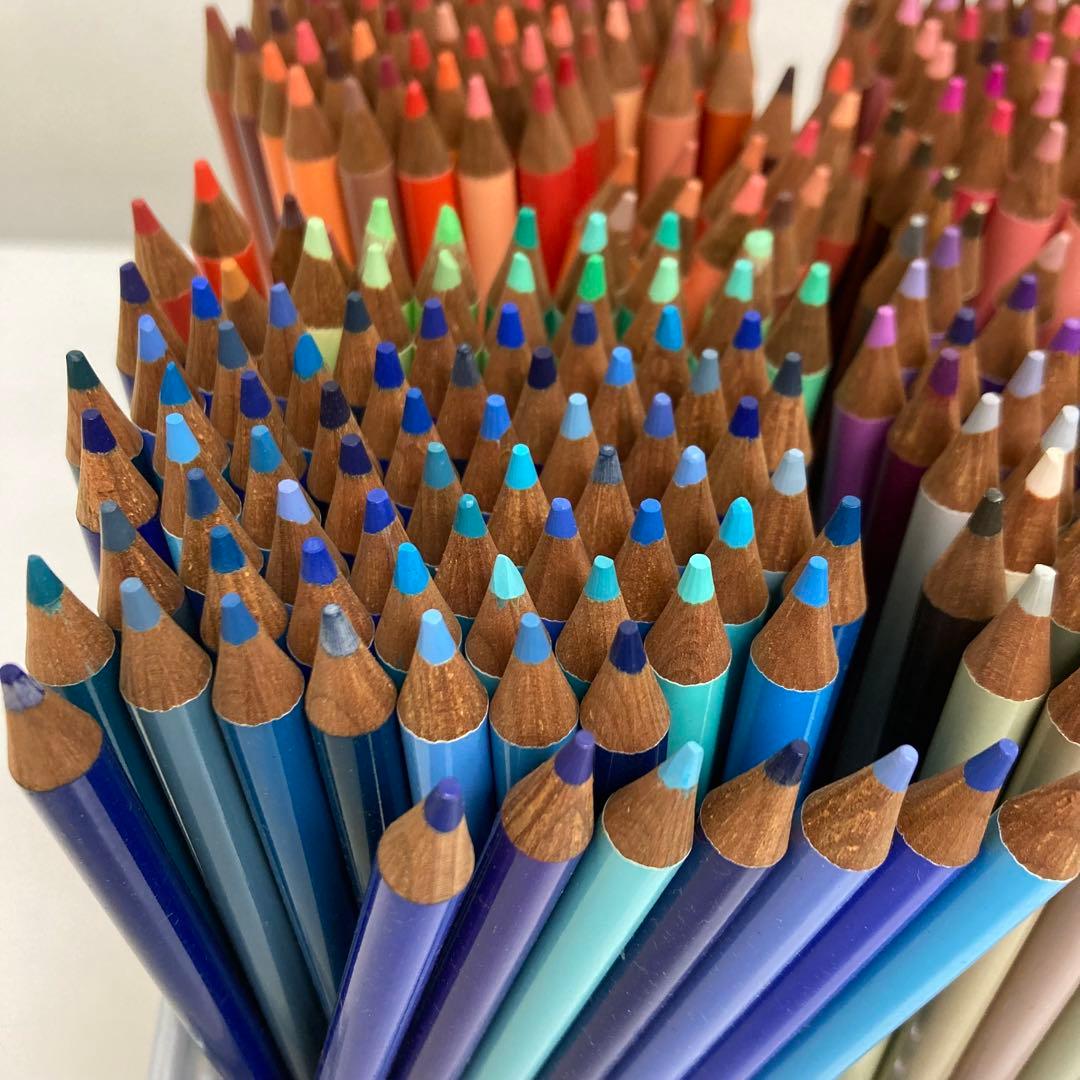 B225-1 フェリシモ カラーミュージアム 色鉛筆　500本