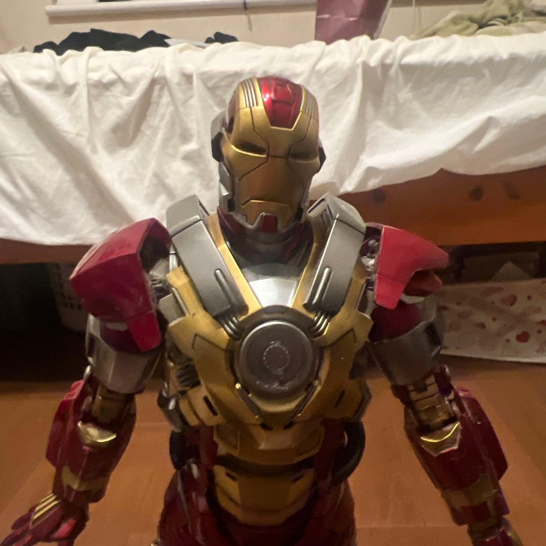 アイアンマンフィギュア ホットトイズ