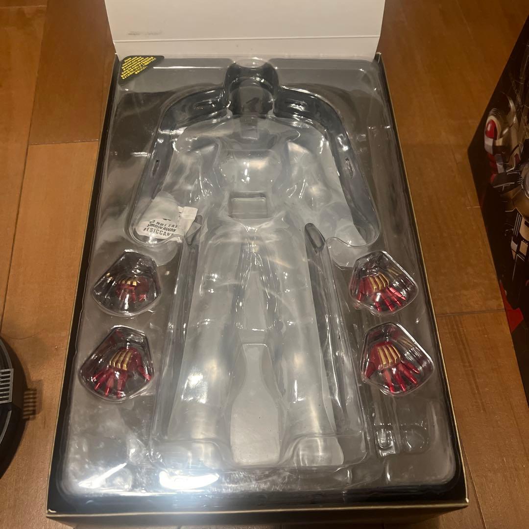 アイアンマンフィギュア ホットトイズ