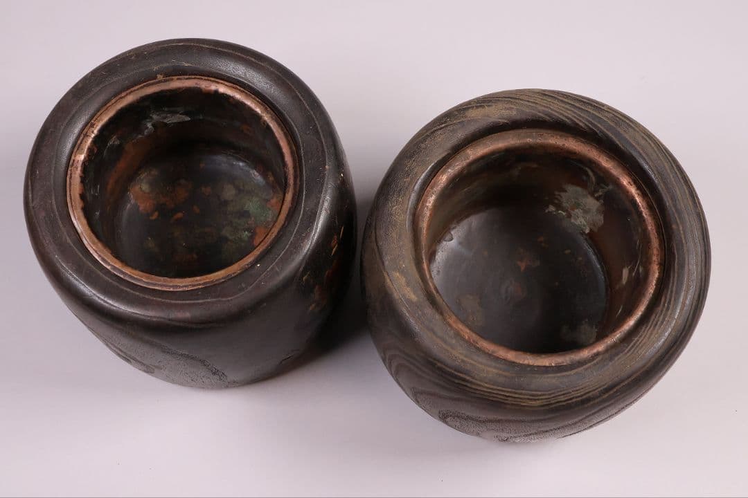 古い 桐火鉢一対 菊蒔絵 小さめ 手あぶり 6.5号 高さ15.3cm【MB30