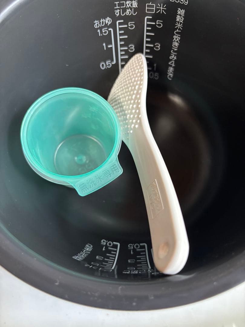 展示未使用 象印 IH炊飯器 NP-XB10-wa ホワイト しゃもじ付き