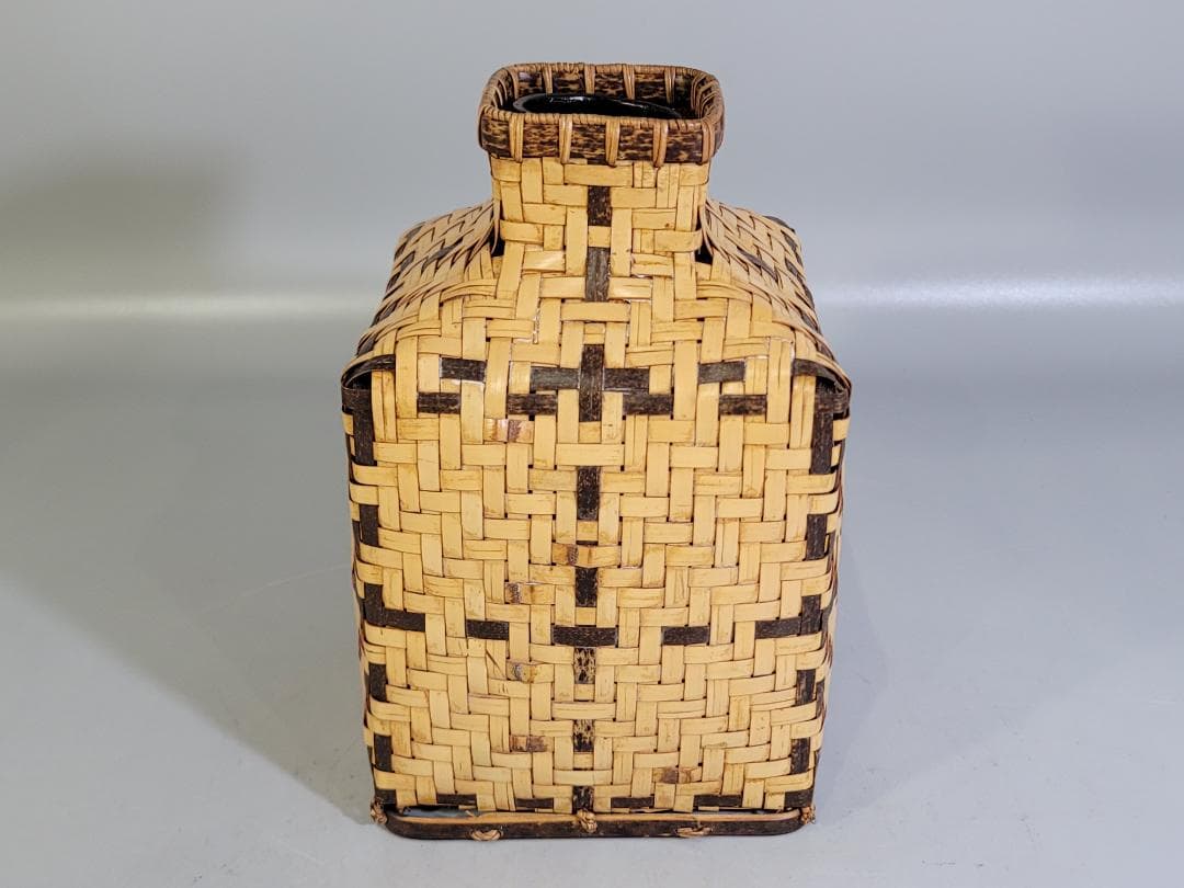 東山麓 東竹園斎作 四方形白錆花籠 共箱 美品 DT607