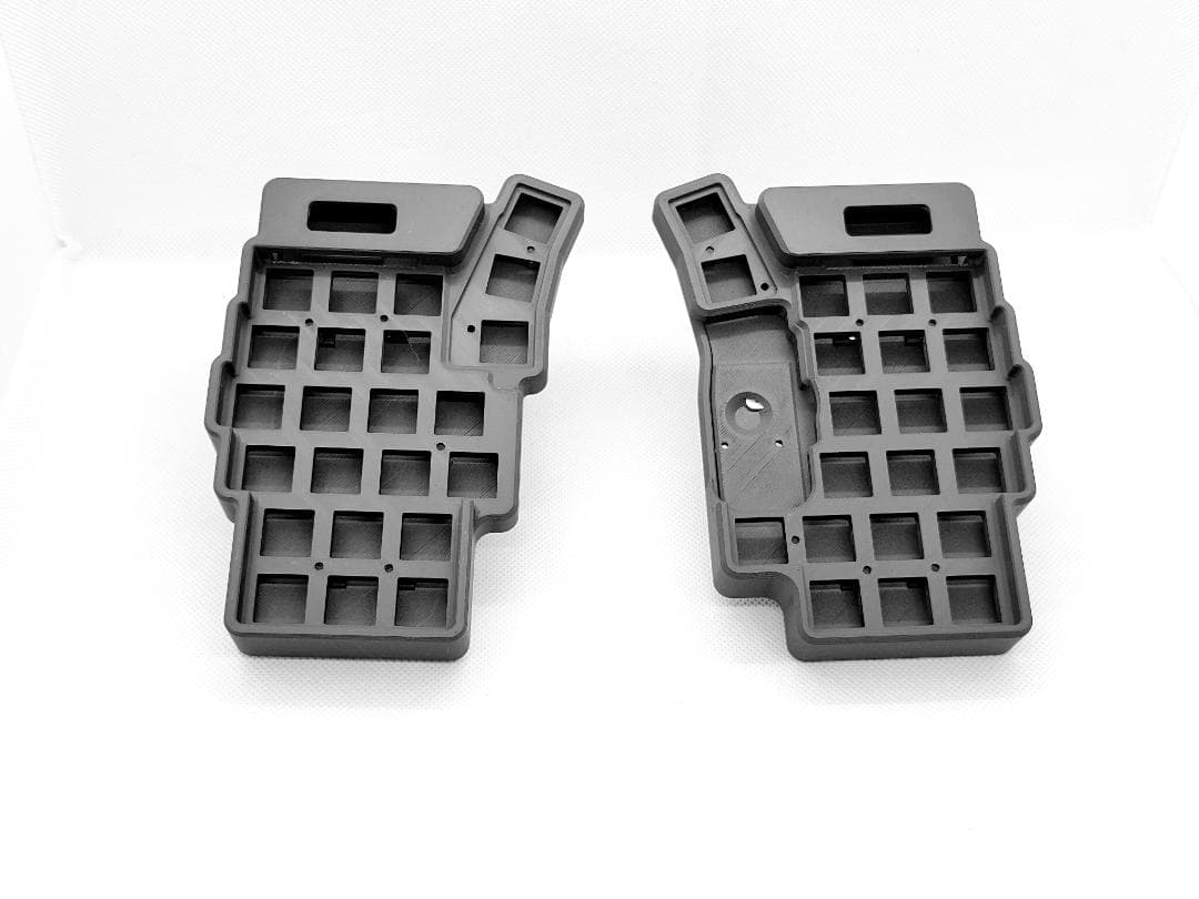 Keyball44ケース 可変テンティング、パームレスト付き