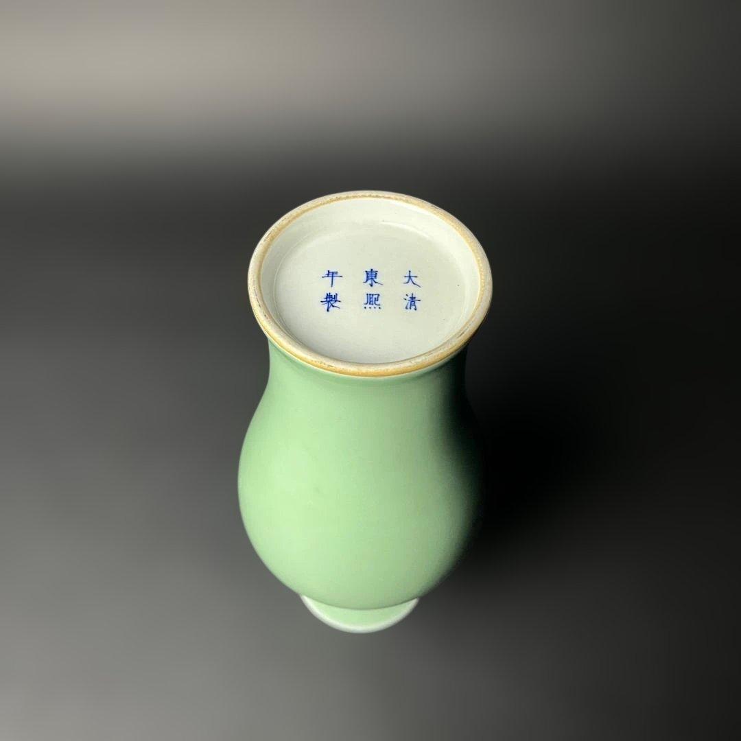 唐物 粉青釉瓶 大清康煕年製 款 中国美術 古玩 SH86