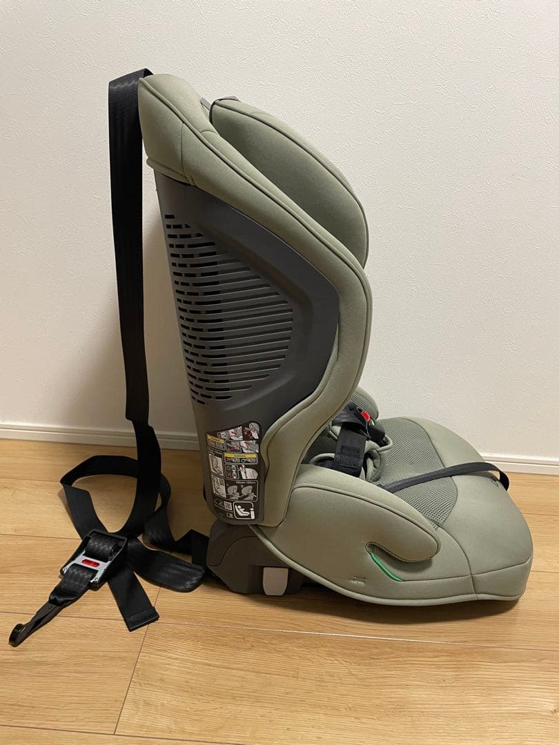 Combi 車用チャイルドシート セレーノグリーン