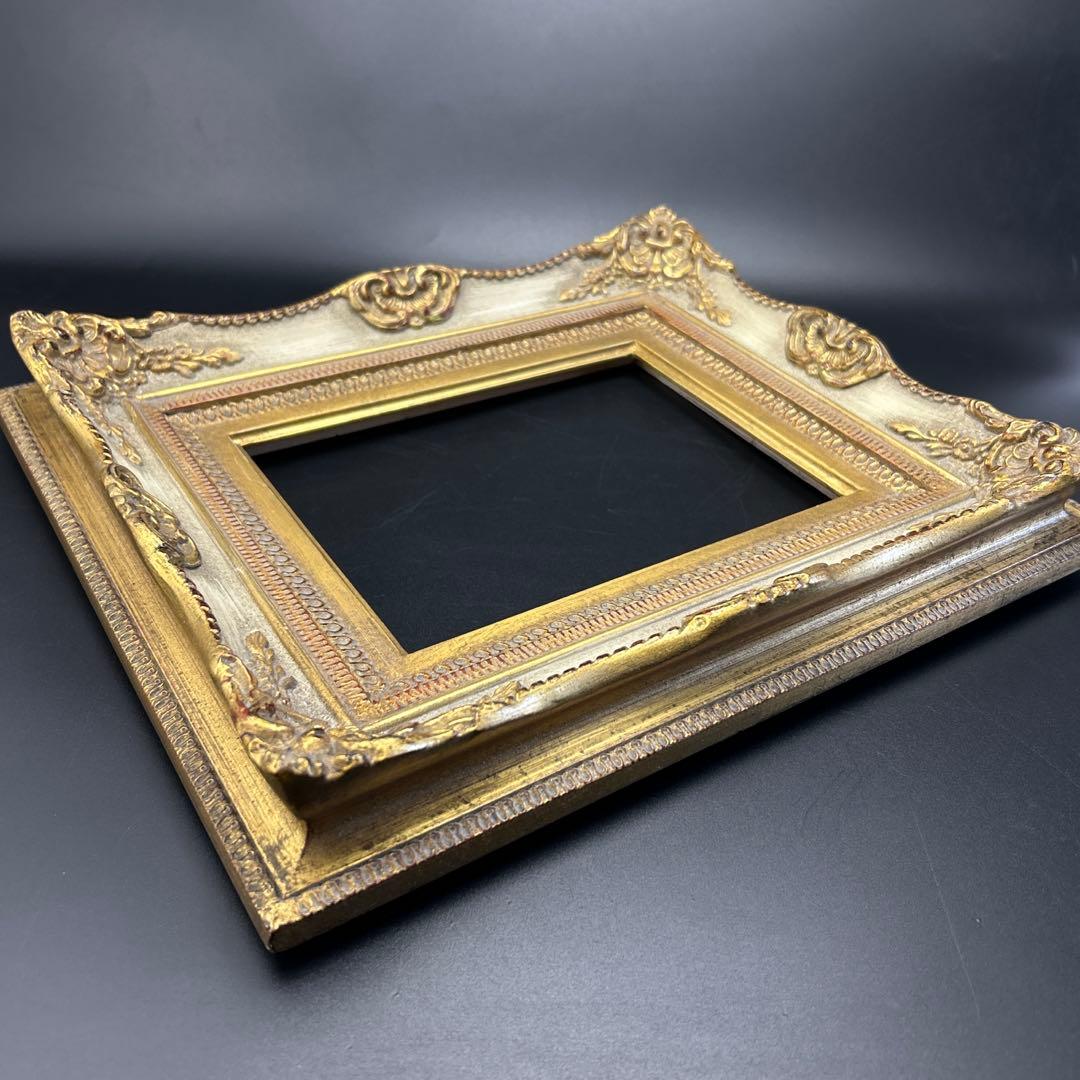 額縁　金色　小サイズ　ビンテージ、アンティーク調