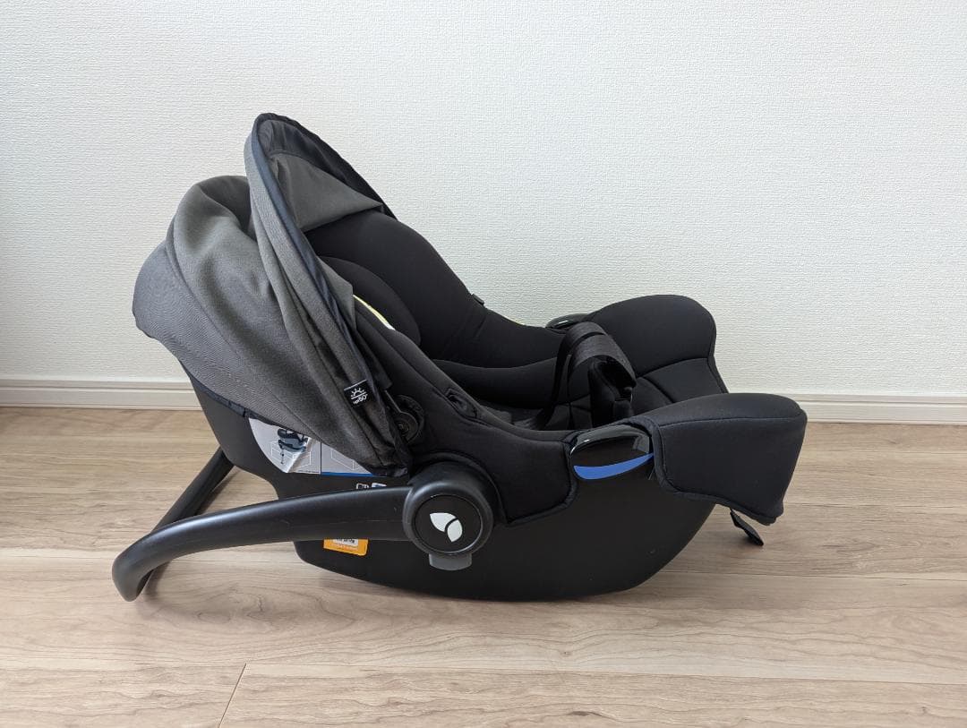 Joie i-baseとi-Snug