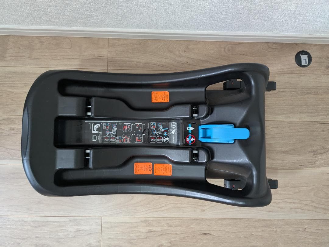 Joie i-baseとi-Snug