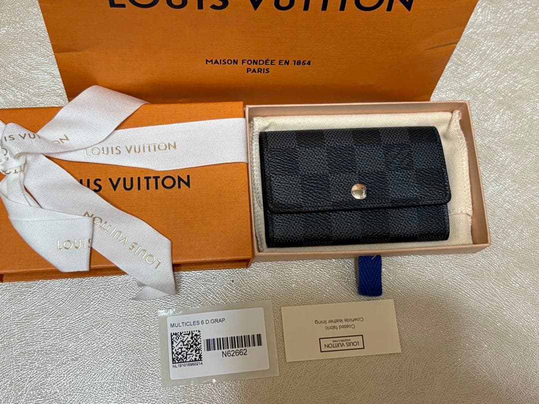 【Xmasプレゼントに最適】ルイヴィトン ダミエ　グラフィットミュルティクレ