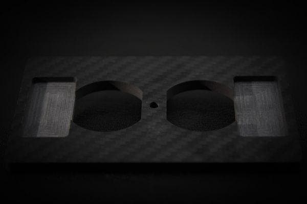 特注品 ドライカーボン製 高級 ハイエンド コンセント プレート C m2191