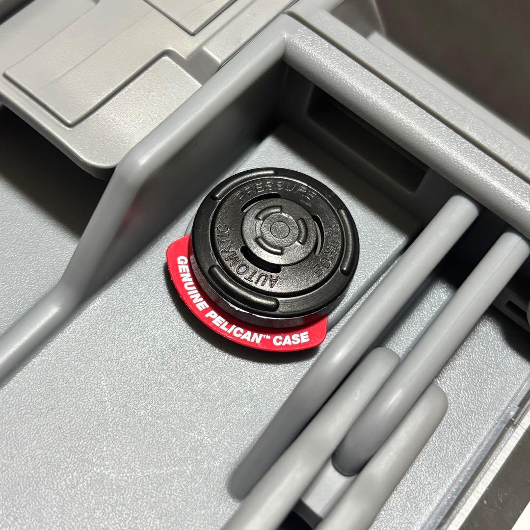 未使用 PELICAN AIR 1485 グレー ハードケース ペリカンケース