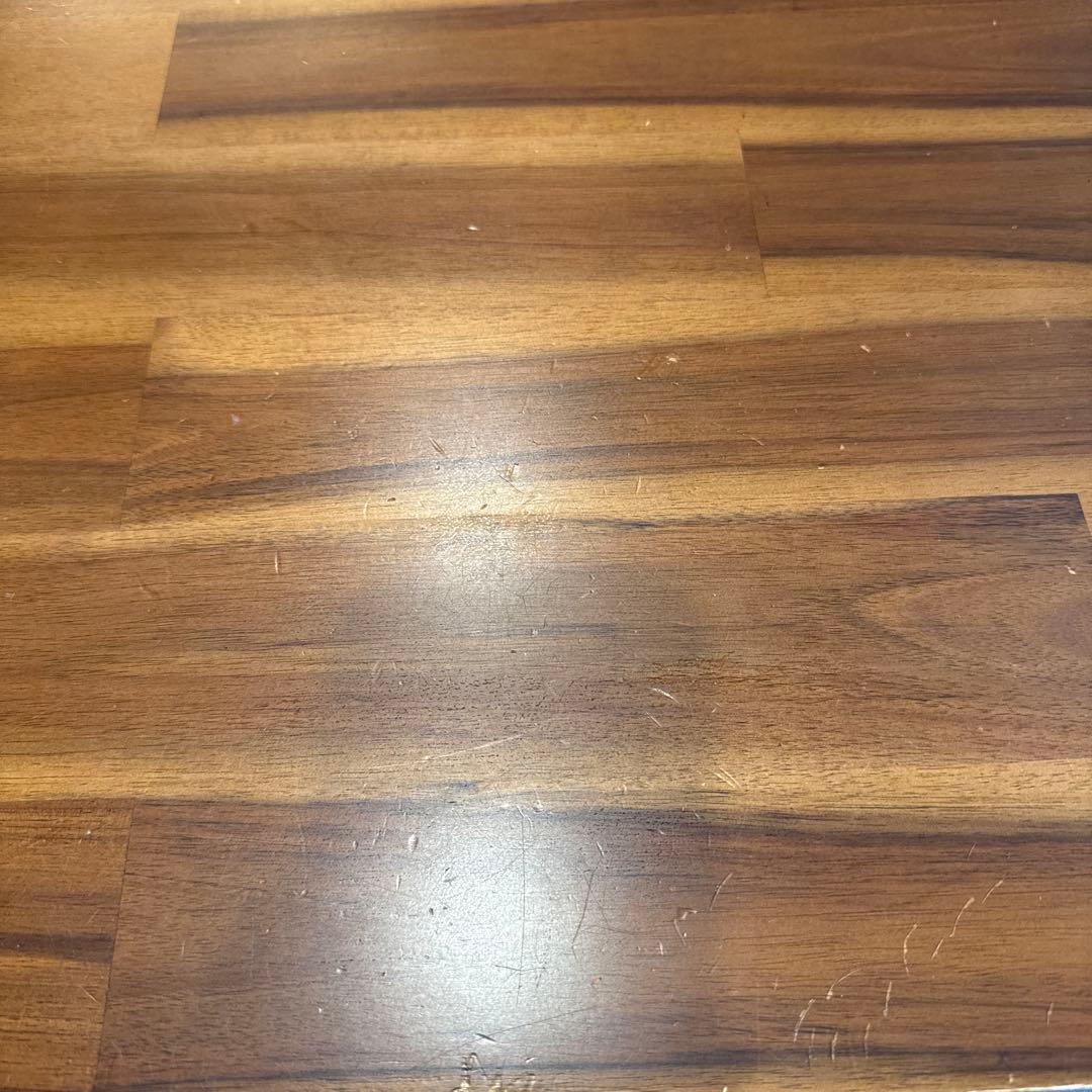 スウェラ　ダイニングテーブル