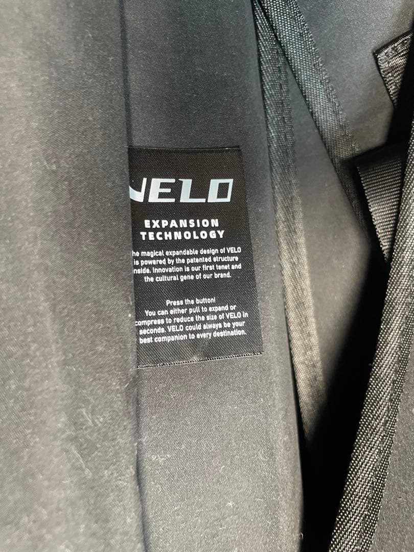 スーツケースVELO 可変式 TSAロック搭載 シルバー