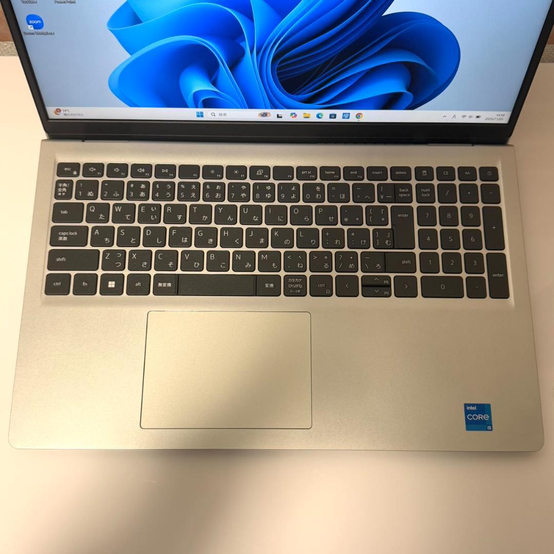 ★超美品★2023年製 15.6インチ 第13世代Corei5 DELL G09