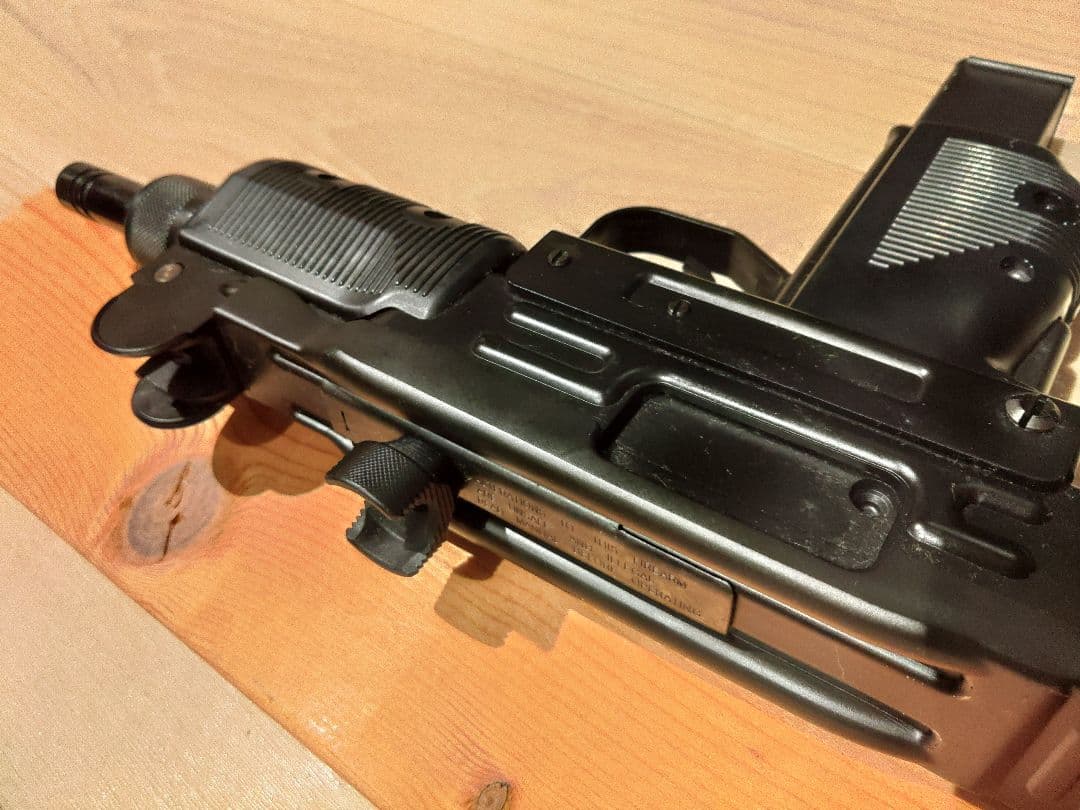 ※レオレオ　WA ミニUZI ガスブロ／美品・ケース・マガジン付