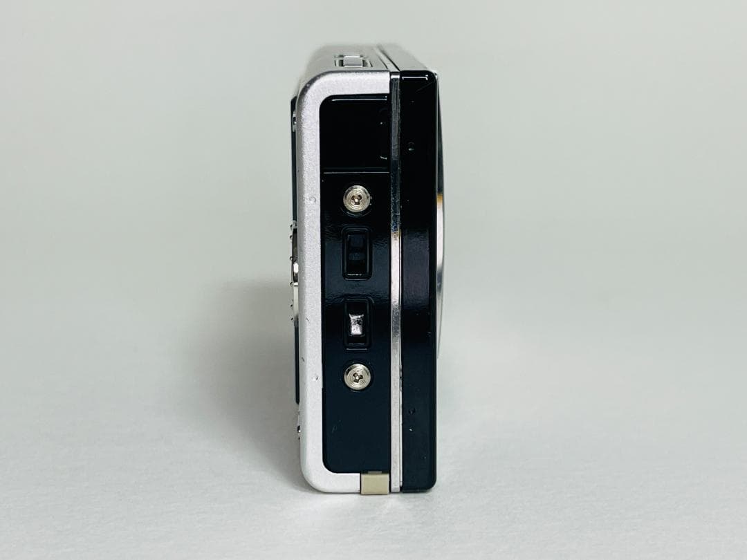 FUJIFILM FinePix Z100fd ブラック ホワイト デジカメ