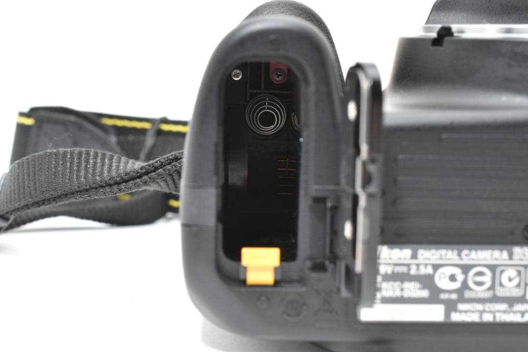 ★撮影枚数3885枚・超美品★ ニコン D3200 ボディ #20550