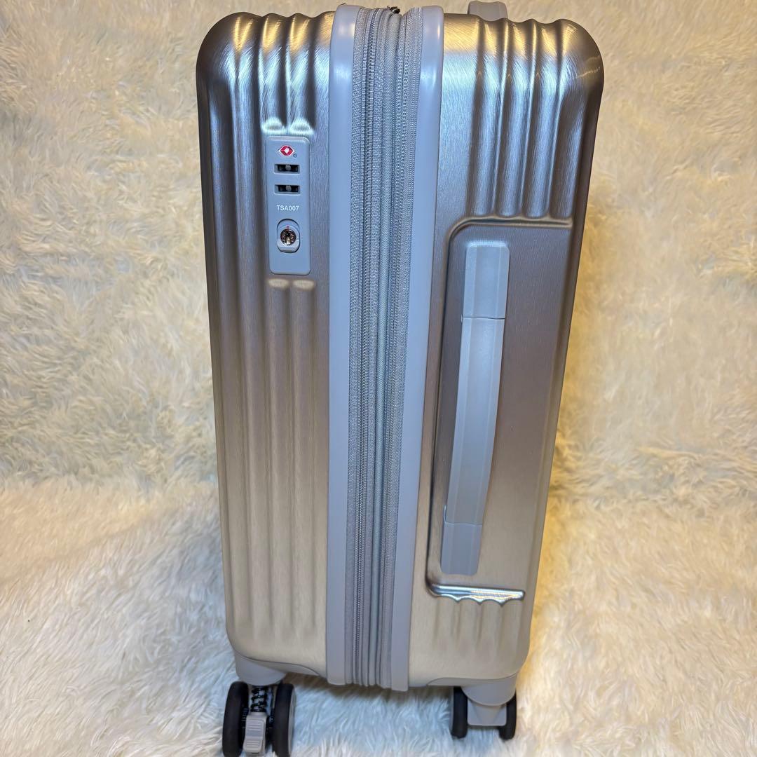 バッグ NEW ERA WHEEL CARRY CASE SMALL SILVER