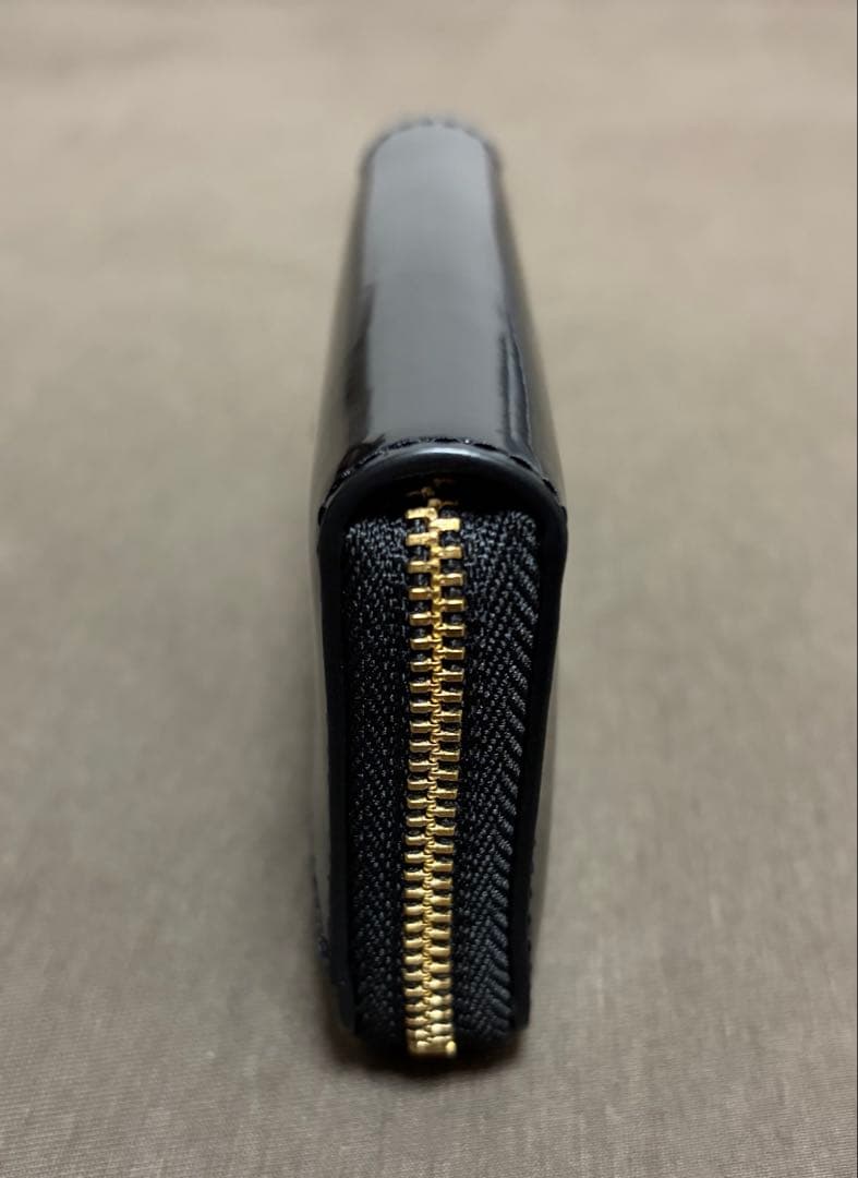 コーチ　エッセンシャル スモール ジップ アラウンド ウォレット・チャーム